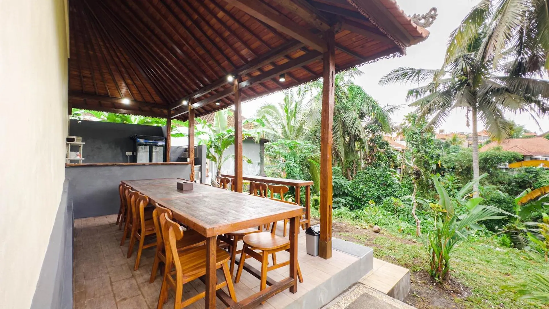 Kubu Manah Ubud 0*,